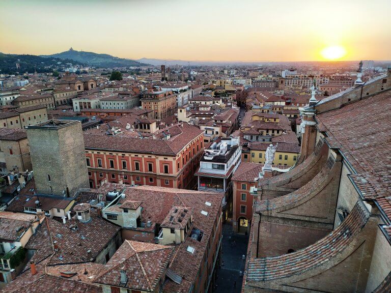 Die Schönheit & Vielfalt von Bologna Italien im Überblick